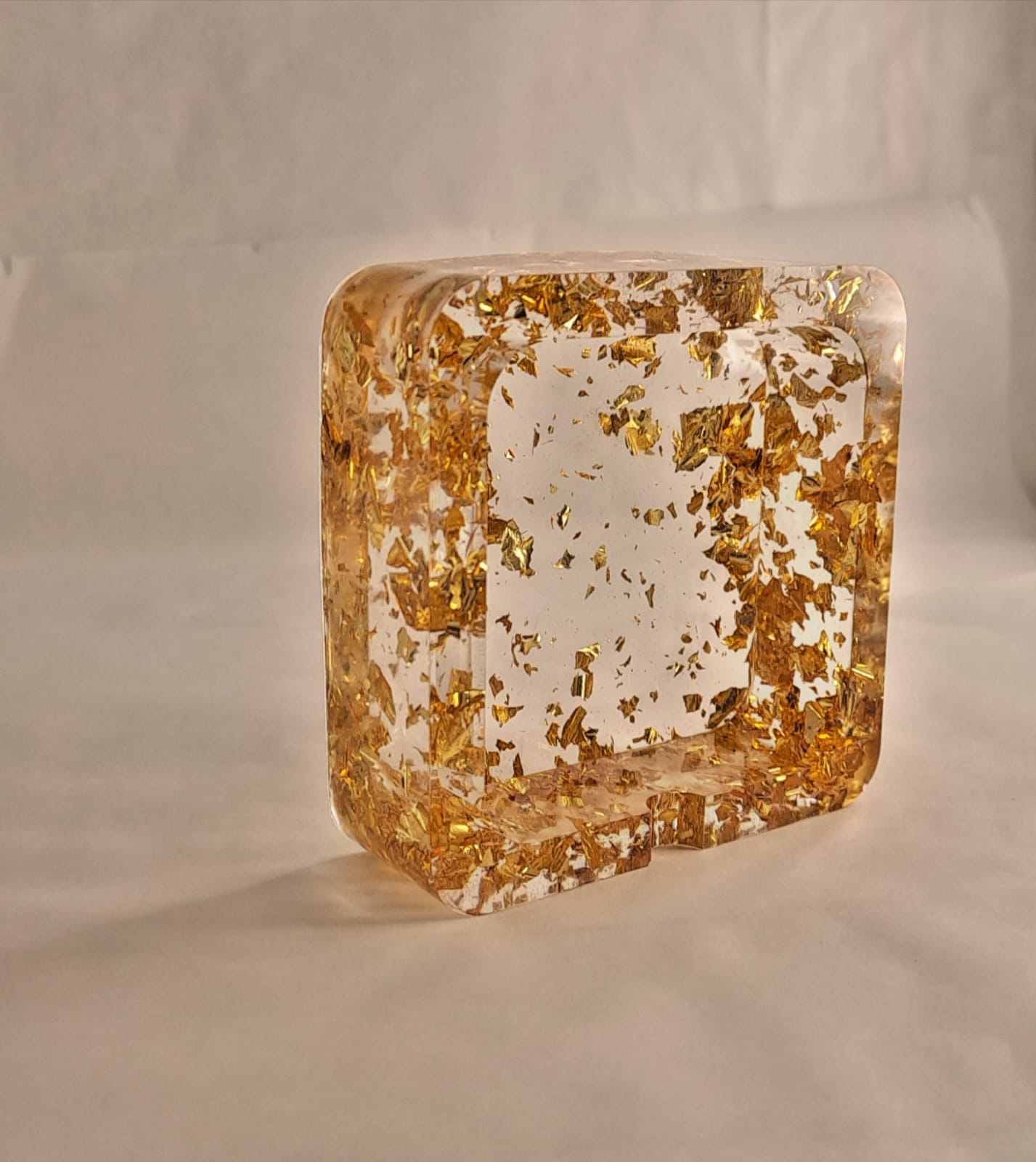 Golden Flake Square – Luxe Altın Varak Epoksi Kül Tablası